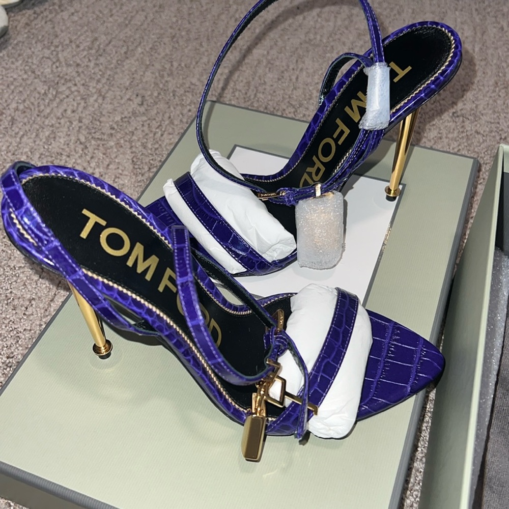 Brand new Tom ford lock it heels size 7